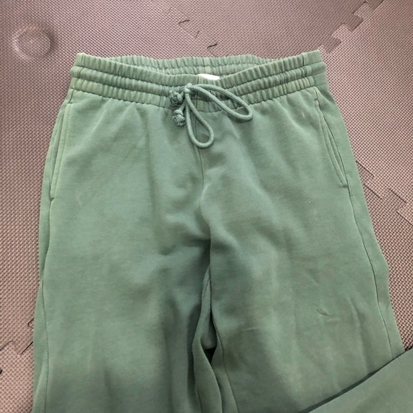 TNA boyfriend sweats - Picture 2 of 4